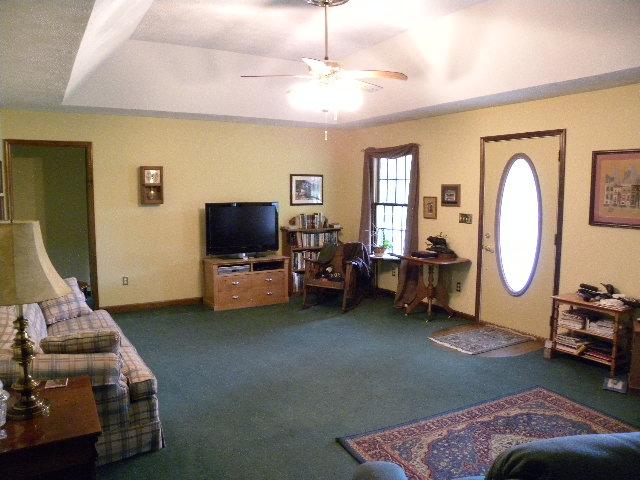559 Longbranch Road Hohenwald, TN 38462 - Photo 8 of 12 Gallery Image 8