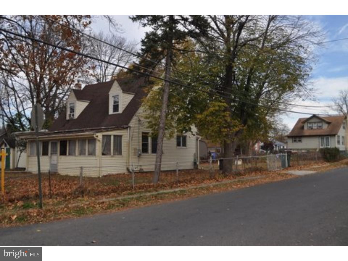 202 Neshaminy Road Croydon, PA 19021 - Photo 4 of 20