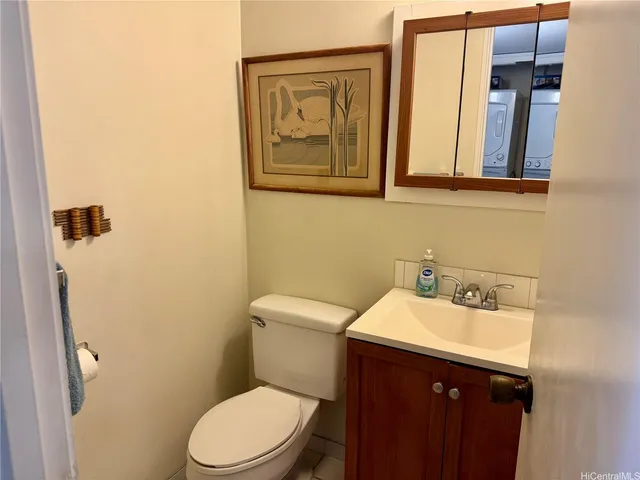 $5,000 | 2440 Kūhiō Avenue, Unit 2105, Honolulu, HI 96815