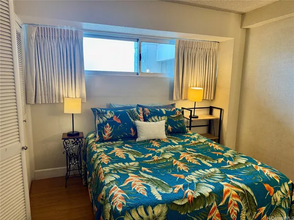 $4,900 | 2440 Kūhiō Avenue, Unit 2105, Honolulu, HI 96815