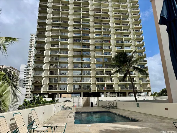 $4,900 | 2440 Kūhiō Avenue, Unit 2105, Honolulu, HI 96815