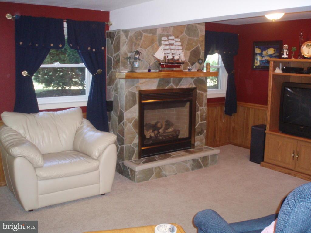107 Silver Spring Road Landisville, PA 17538 - Photo 4 of 16 Gallery Image 4