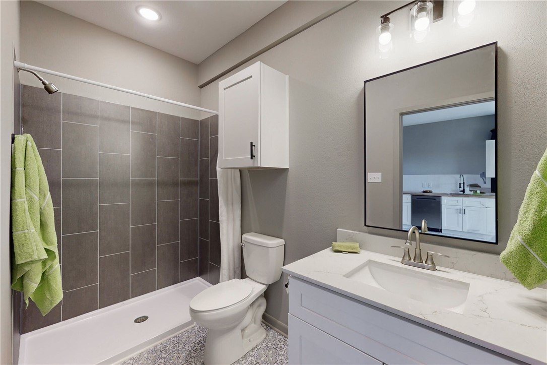 101 West 33rd Street, Unit 306 Bryan, TX 77803 - Photo 13 of 15
