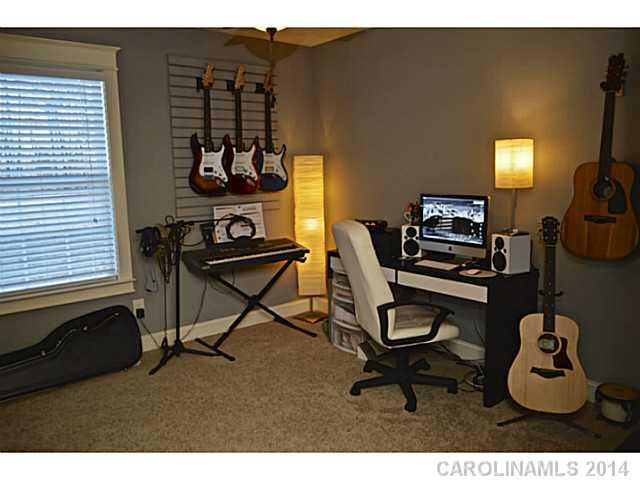 3334 Beaty Road Gastonia, NC 28056 - Photo 12 of 16 a picture of a room with gym equipment