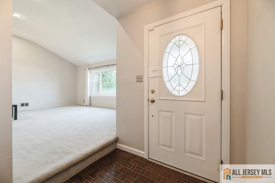 34 Arvin Road Old Bridge, NJ 08857 - Photo 5 of 28 Gallery Image 5