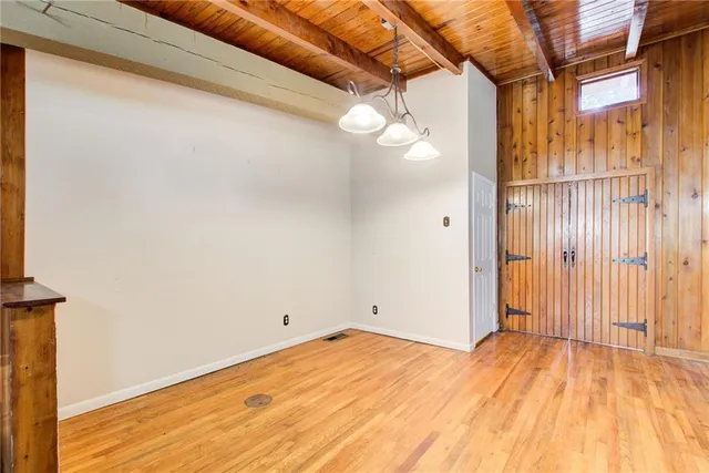 $699,000 | 504 North Little Victoria Road, Woodstock, GA 30189