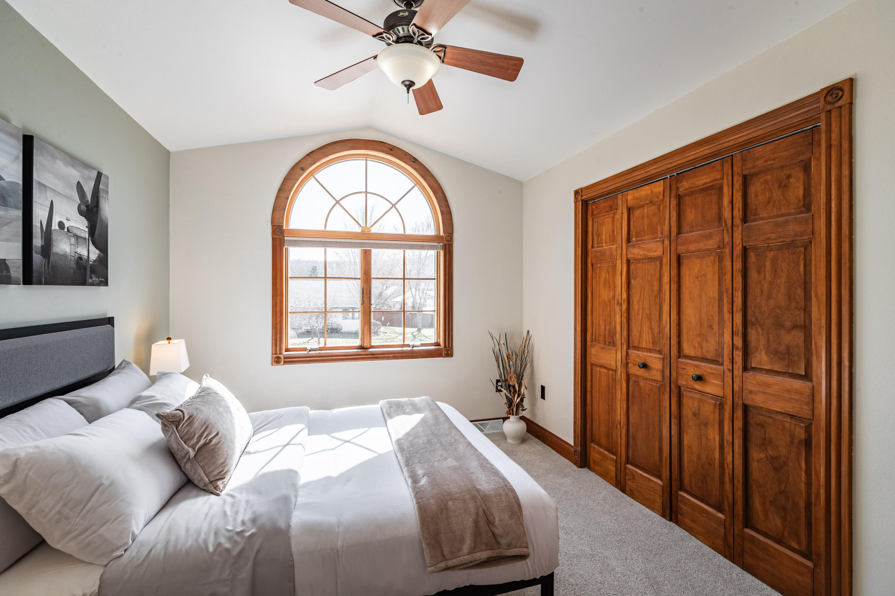 2421 Krause Road Onalaska, WI 54650 - Photo 20 of 31 Bedroom 2