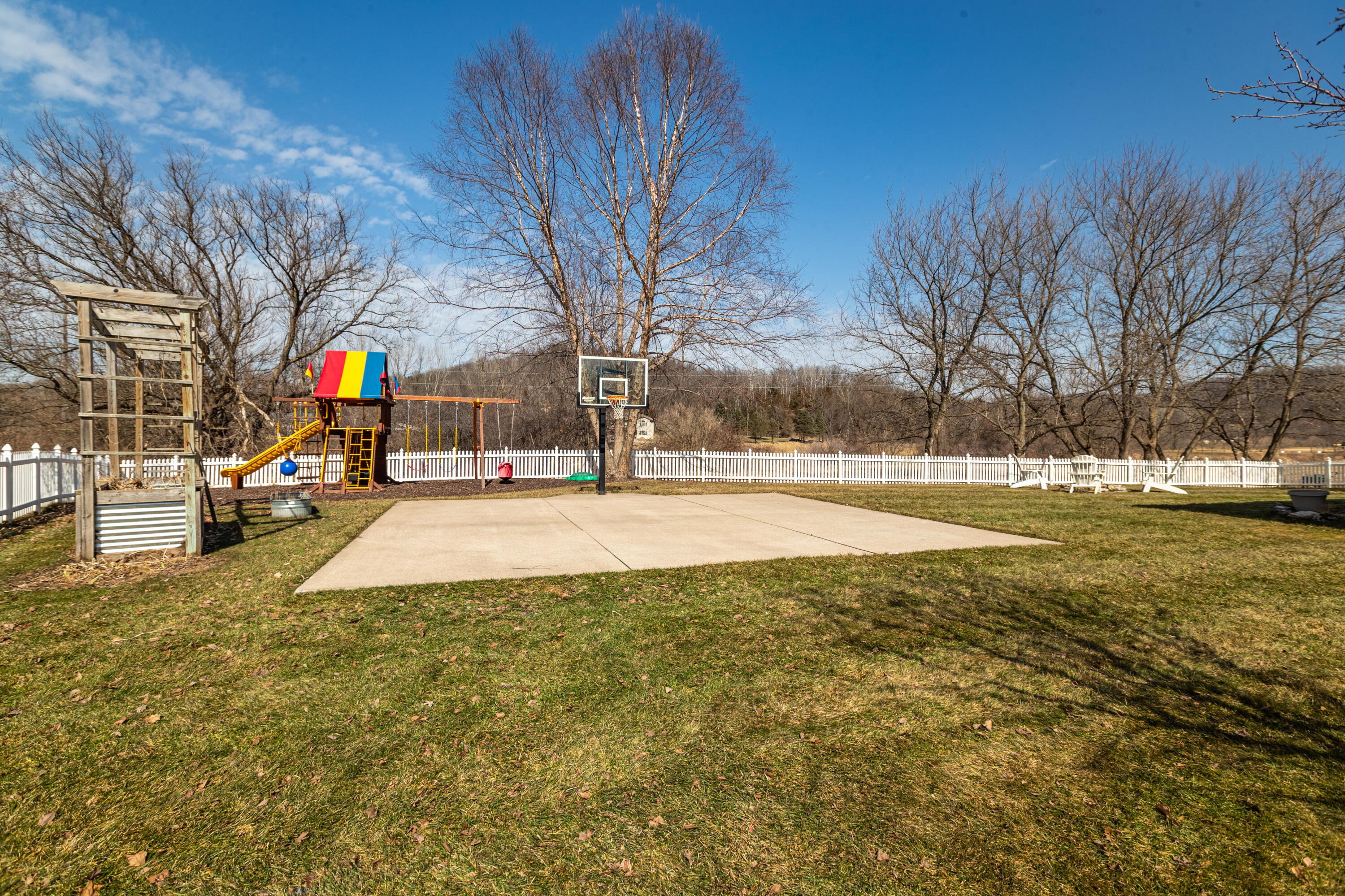 2421 Krause Road Onalaska, WI 54650 - Photo 28 of 31 Rear yard