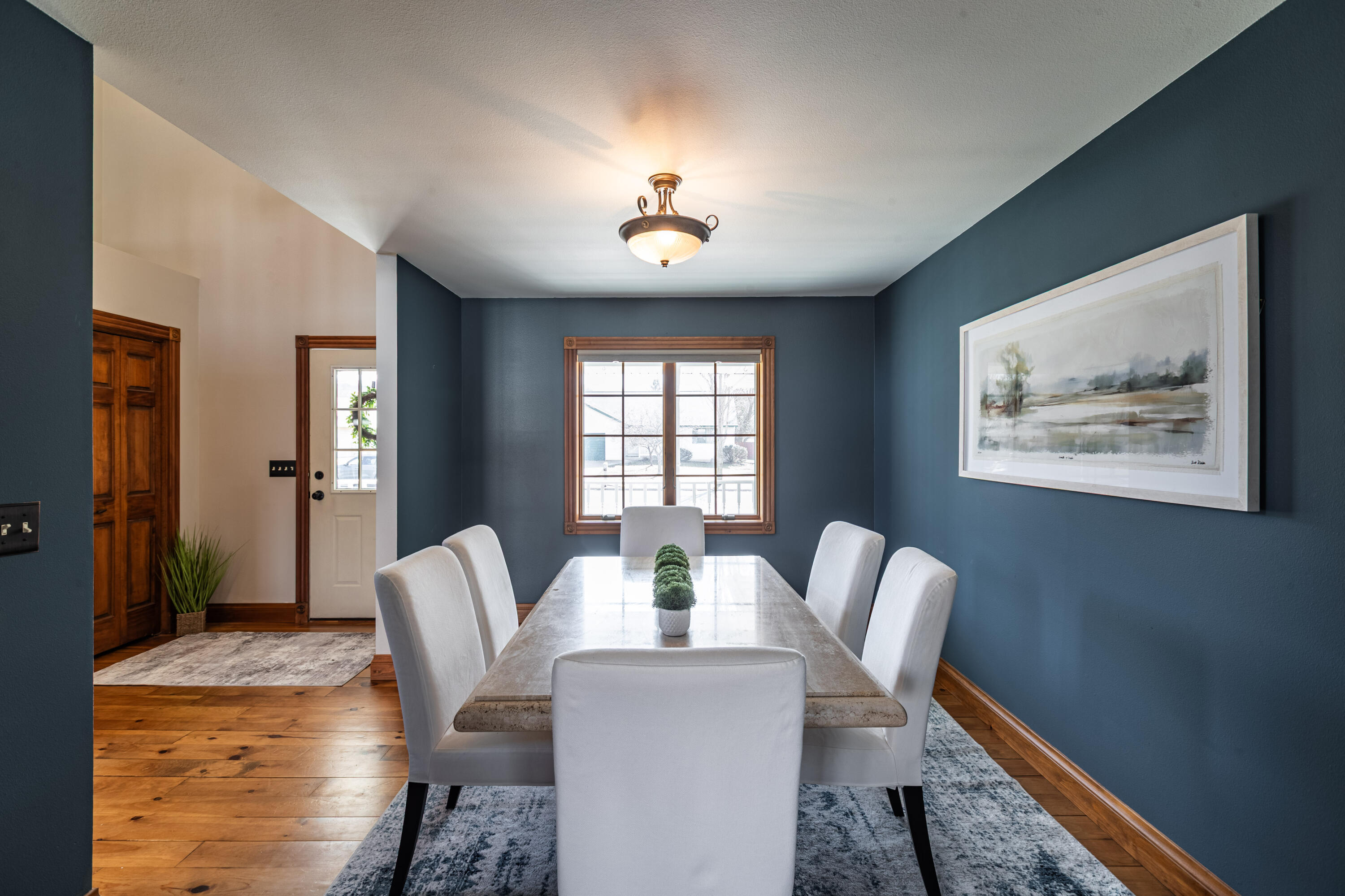 2421 Krause Road Onalaska, WI 54650 - Photo 4 of 31 Dining Room
