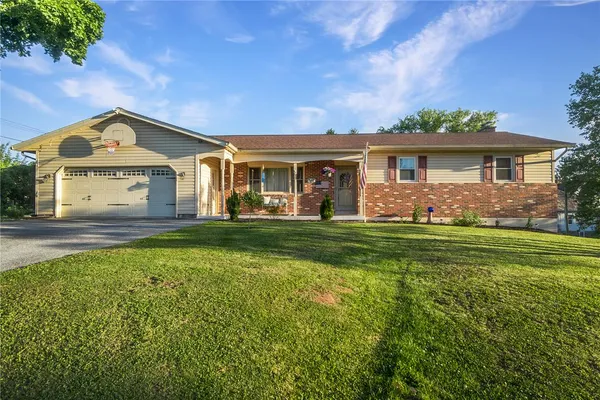 $435,000 | 5560 North Fairway Drive, Reading, PA 19606