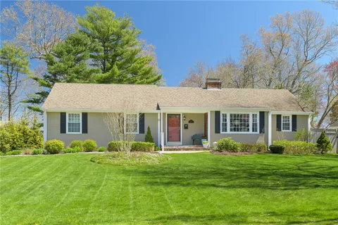 $925,000 | 20 Bullock Avenue, Barrington, RI 02806