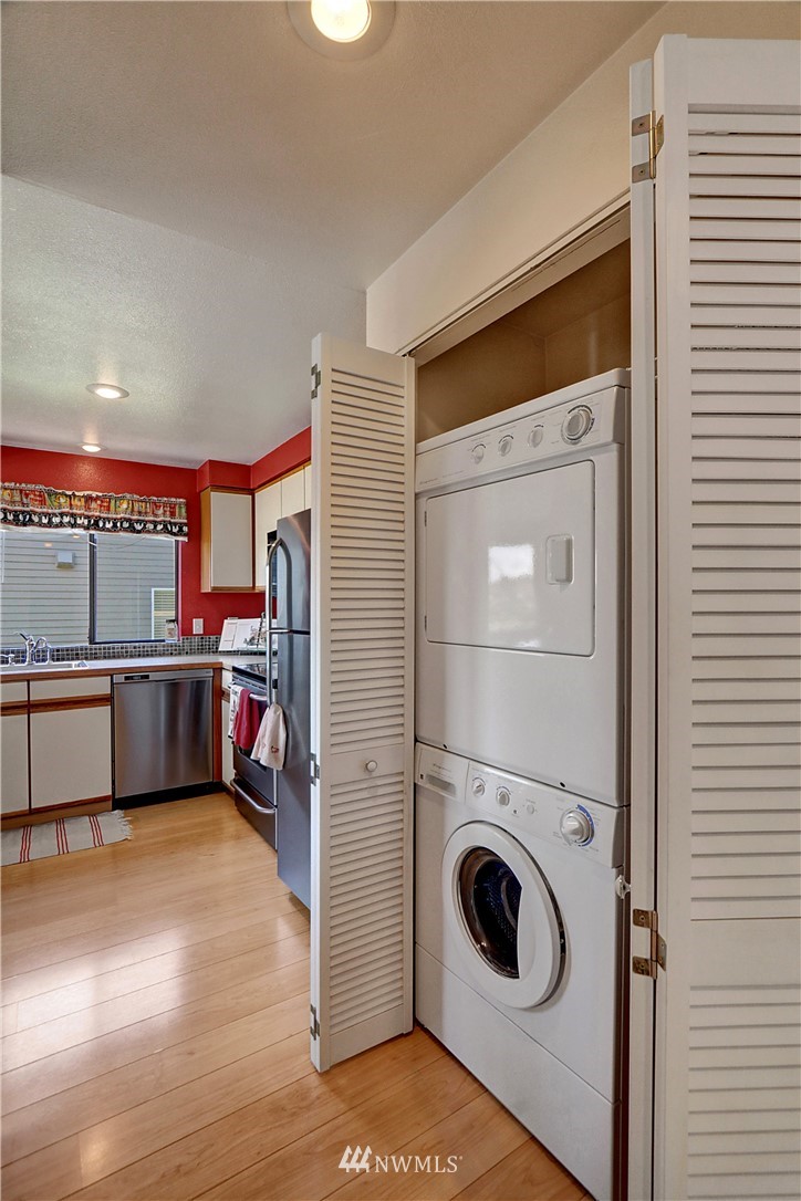 620 Daley Street, Unit 2 Edmonds, WA 98020 - Photo 14 of 18