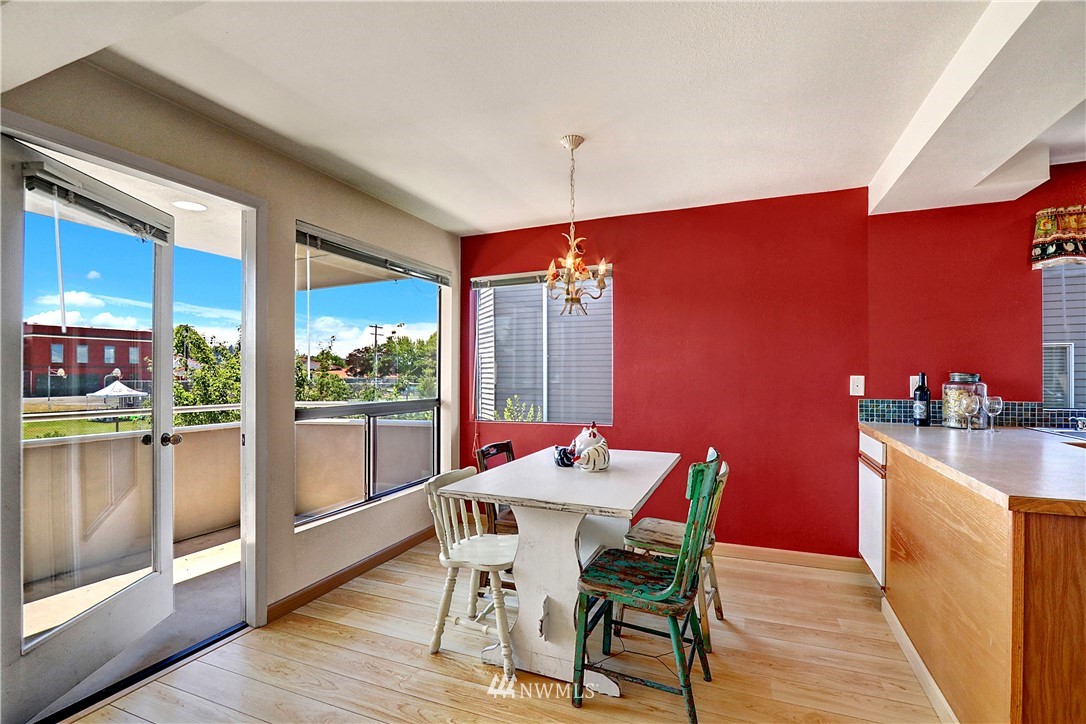 620 Daley Street, Unit 2 Edmonds, WA 98020 - Photo 5 of 18