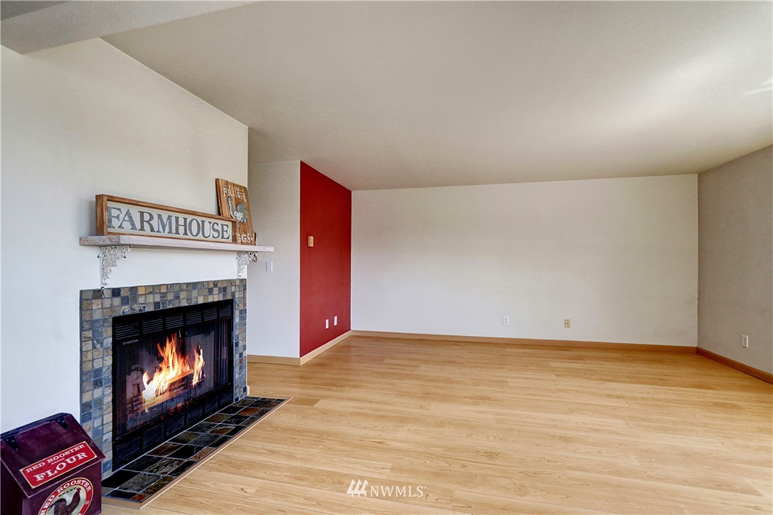 620 Daley Street, Unit 2 Edmonds, WA 98020 - Photo 9 of 18