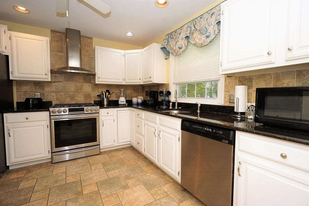 1465 Hooksett Road, Unit 353 Hooksett, NH 03106 - Photo 9 of 40