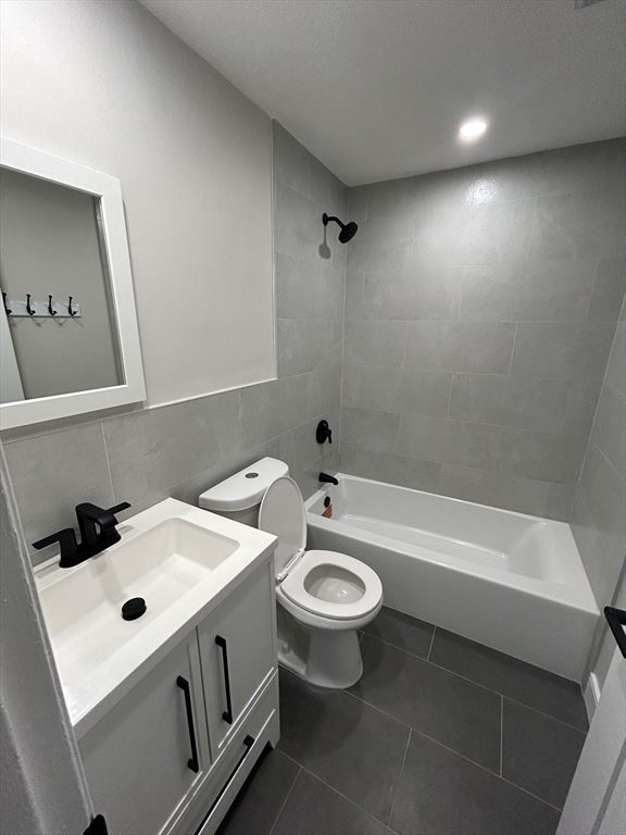 16 Walnut Street, Unit B2 Arlington, MA 02476 - Photo 6 of 12