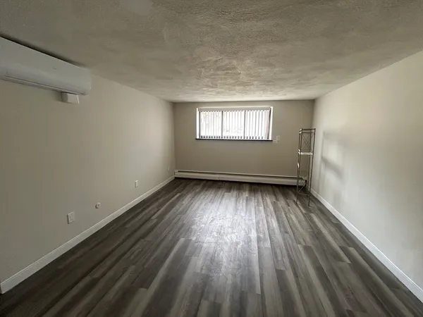 $2,125 | 16 Walnut Street, Unit B2, Arlington, MA 02476
