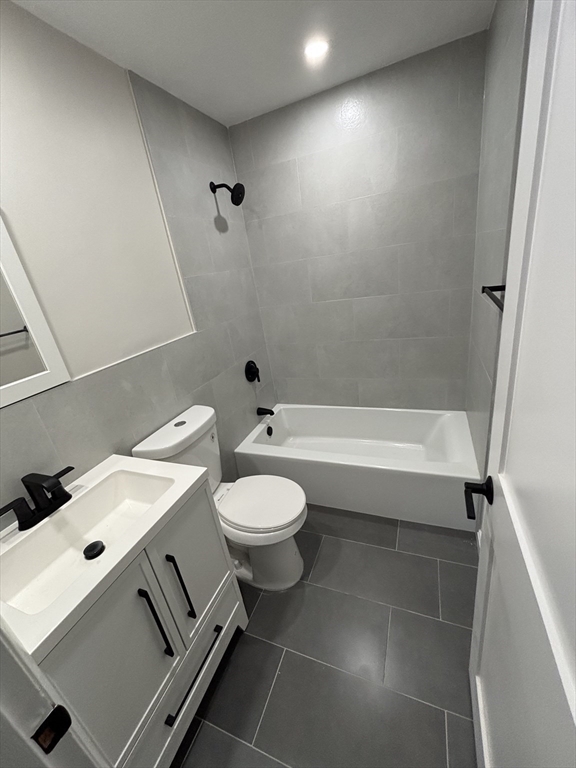 16 Walnut Street, Unit B2 Arlington, MA 02476 - Photo 7 of 12