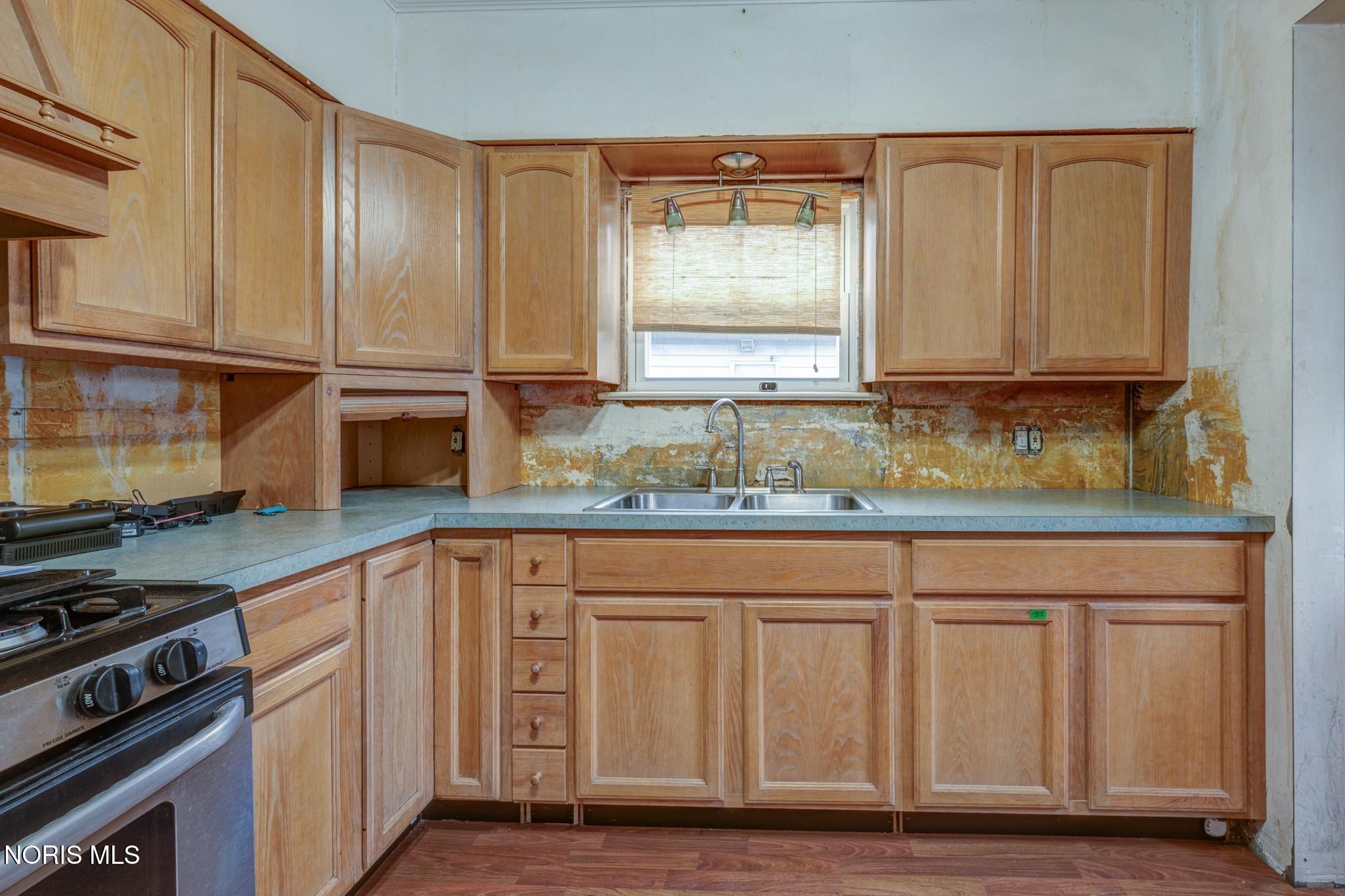 1804 Loxley Road Toledo, OH 43613 - Photo 15 of 33 DB-9786