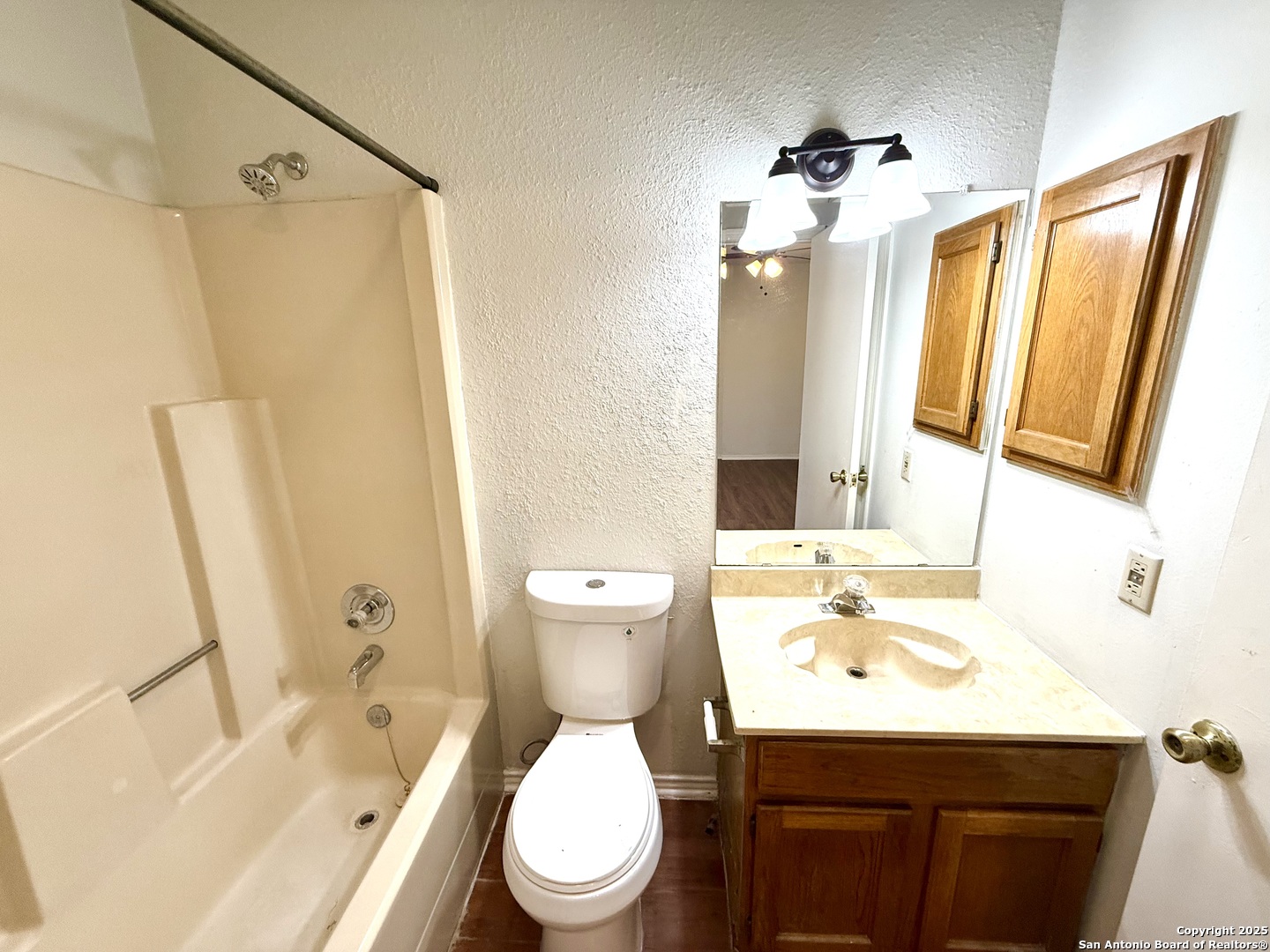 4545 Hoeneke Drive, Unit 303 Kirby, TX 78219 - Photo 20 of 24