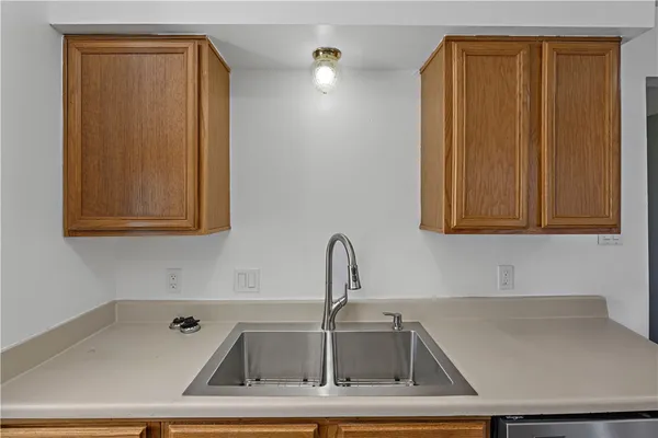 a close view of sink and tap