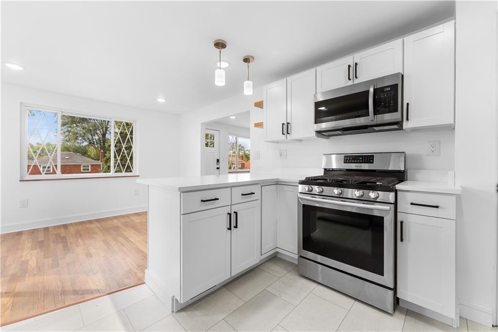 2370 Rose Garden Road Pittsburgh, PA 15220 - Photo 12 of 37 Gallery Image 12
