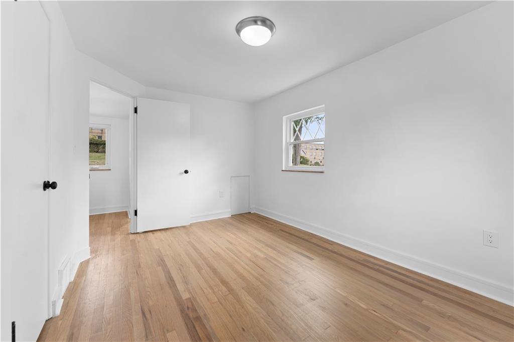 2370 Rose Garden Road Pittsburgh, PA 15220 - Photo 15 of 37 Gallery Image 15
