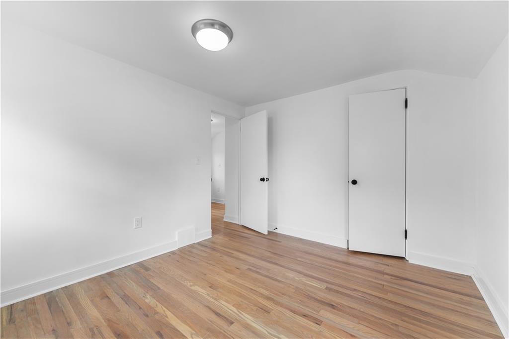 2370 Rose Garden Road Pittsburgh, PA 15220 - Photo 21 of 37 Gallery Image 21