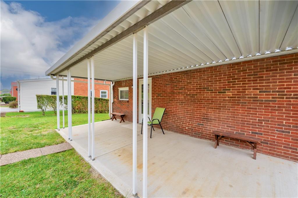 2370 Rose Garden Road Pittsburgh, PA 15220 - Photo 26 of 37 Gallery Image 26