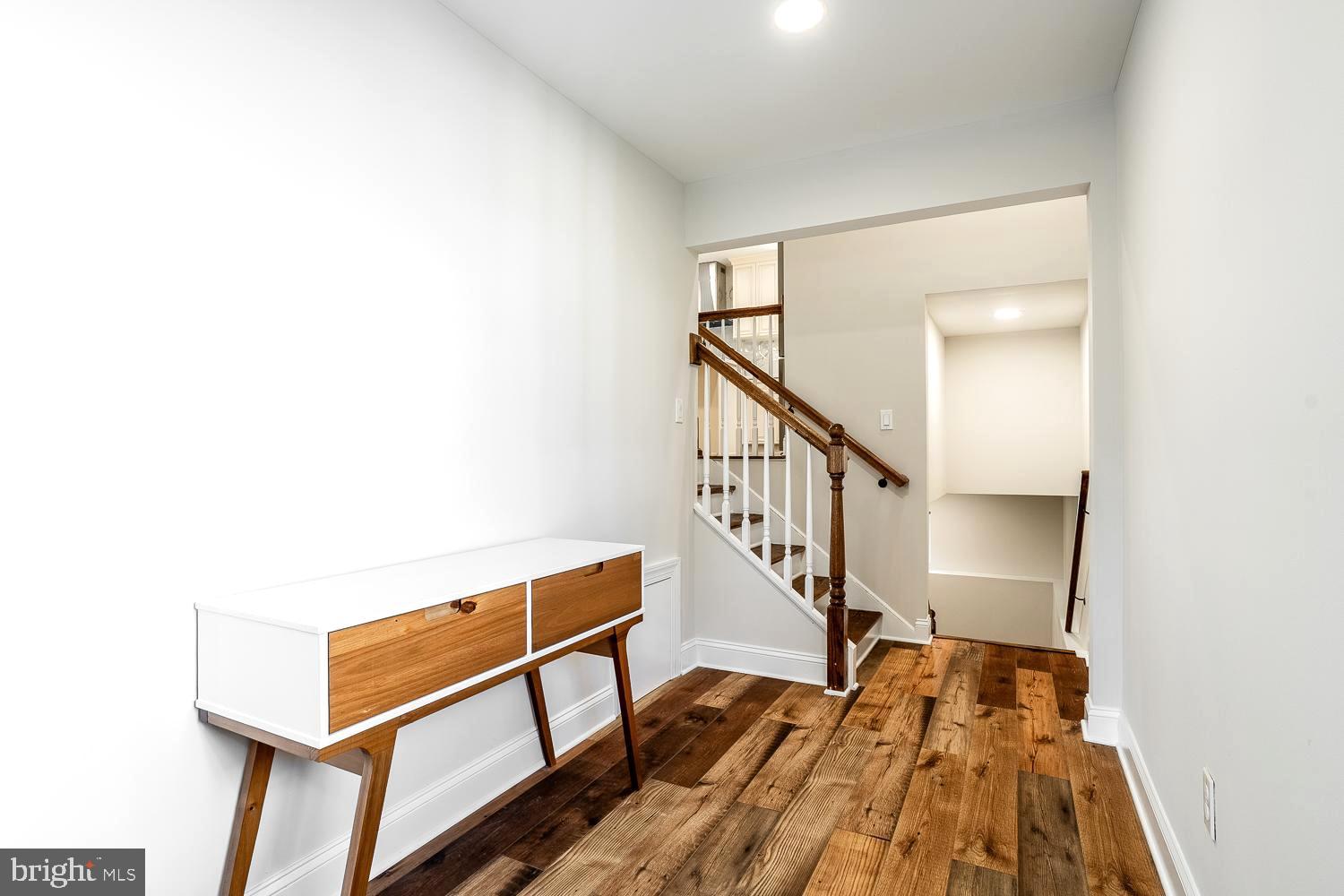 431 East Park Avenue Maple Shade, NJ 08052 - Photo 19 of 36 a view of entryway