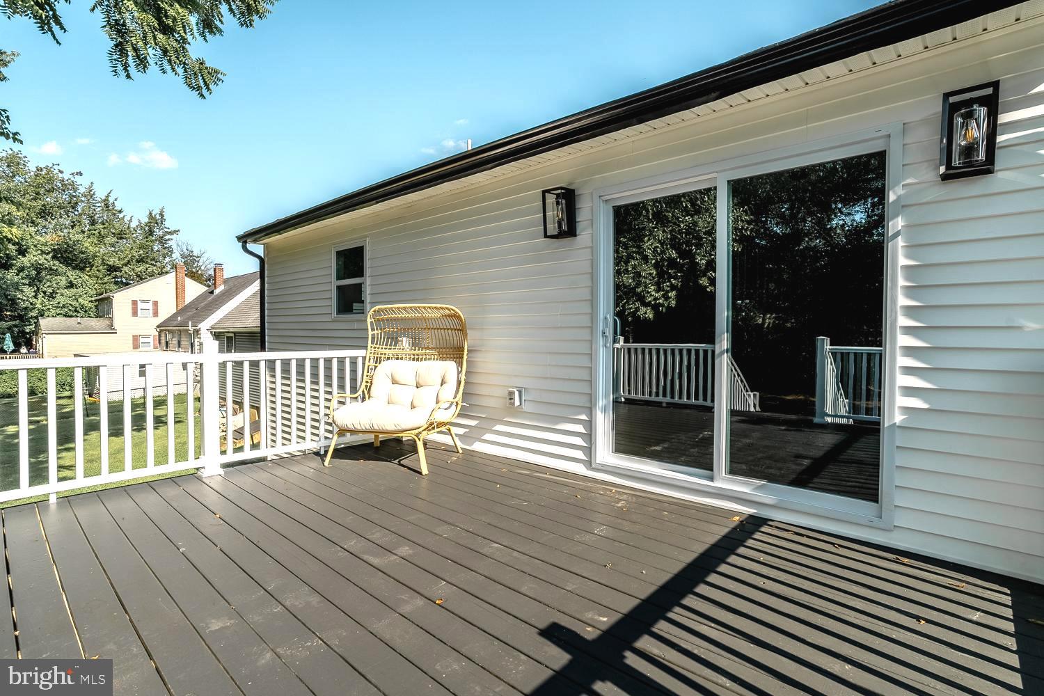 431 East Park Avenue Maple Shade, NJ 08052 - Photo 30 of 36 a deck view with a seating space