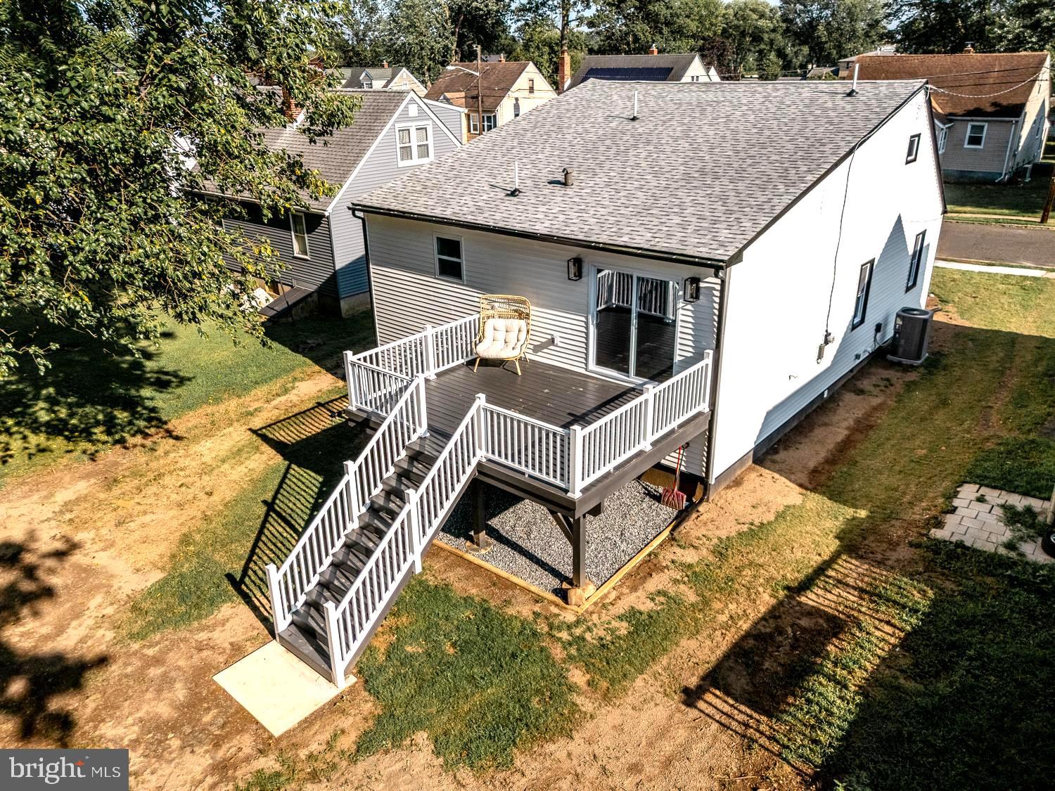 431 East Park Avenue Maple Shade, NJ 08052 - Photo 33 of 36 an aerial view of a house with a yard