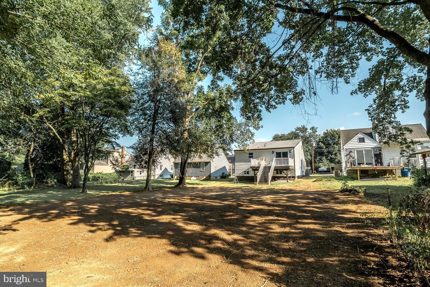 431 East Park Avenue Maple Shade, NJ 08052 - Photo 34 of 36 a front view of a house with a yard