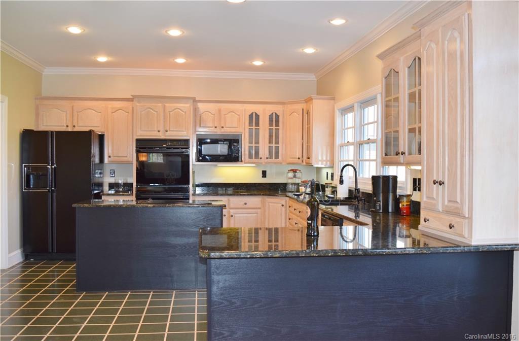 229 Spring Run Road, Unit 113 Mooresville, NC 28117 - Photo 8 of 24 Gallery Image 8