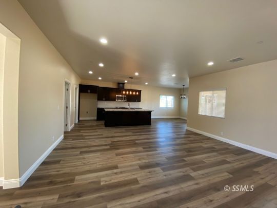 1045 Ocean Avenue Ridgecrest, CA 93555 - Photo 3 of 12