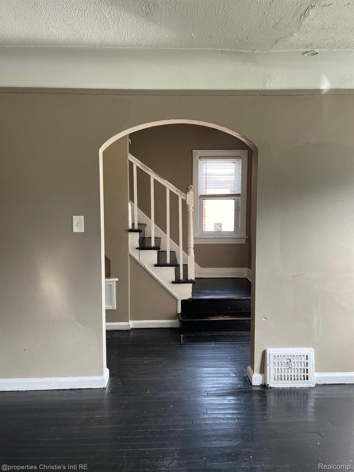 7724 West Seven Mile Road Detroit, MI 48221 - Photo 4 of 12 Gallery Image 4