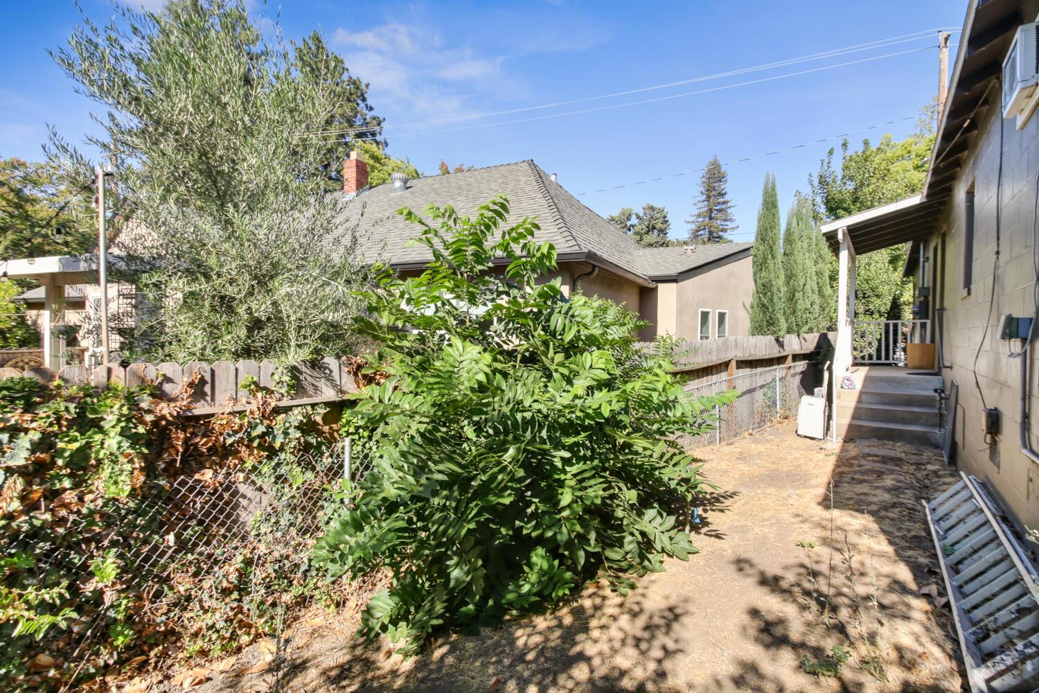 218 Folsom Road Roseville, CA 95678 - Photo 35 of 37 a view of a pathway with a garden