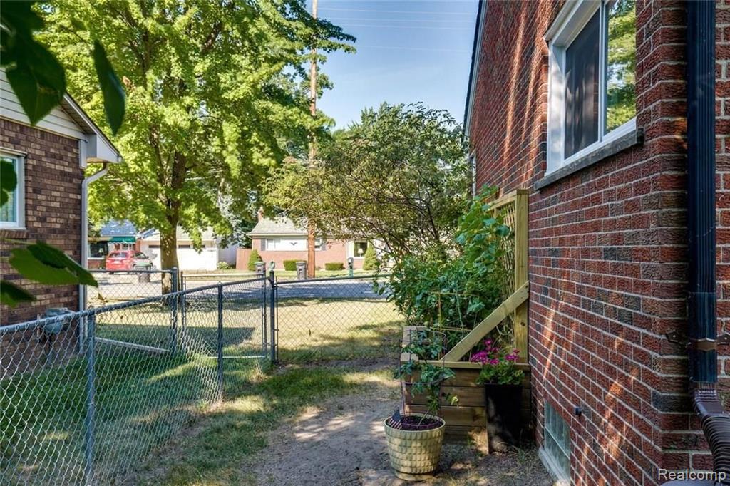 11285 Pardee Road Taylor, MI 48180 - Photo 18 of 23