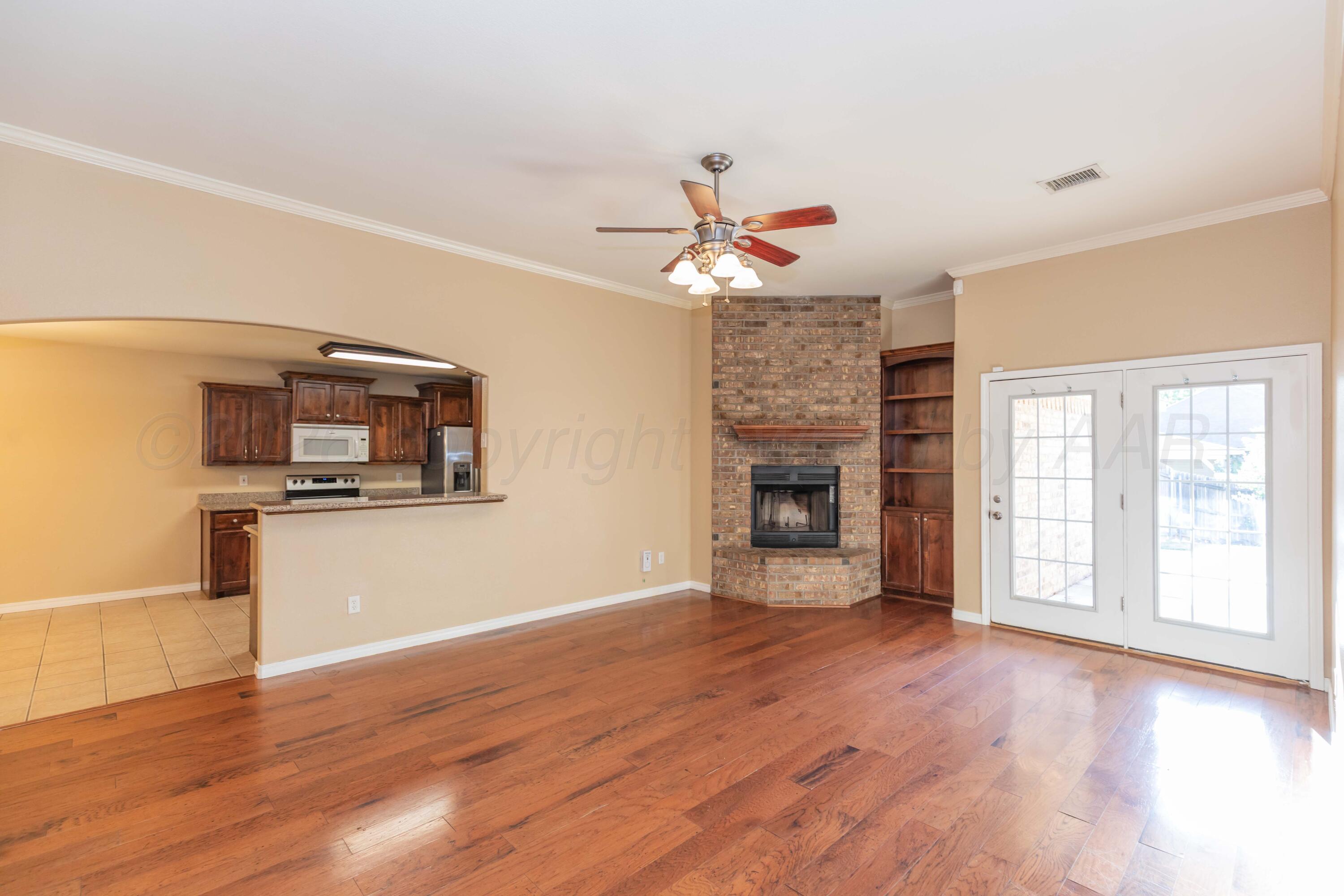 4207 Ross Street Amarillo, TX 79118 - Photo 6 of 40 LIVING ROOM VIEW 3