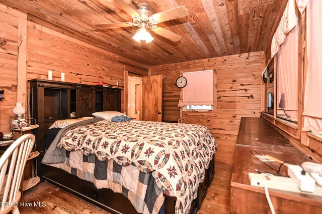 $415,000 | 283 South Fork Creek Road, Columbia, NC 27925