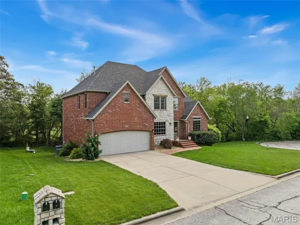 $524,950 | 2116 East Hawkins Court, Ozark, MO 65721