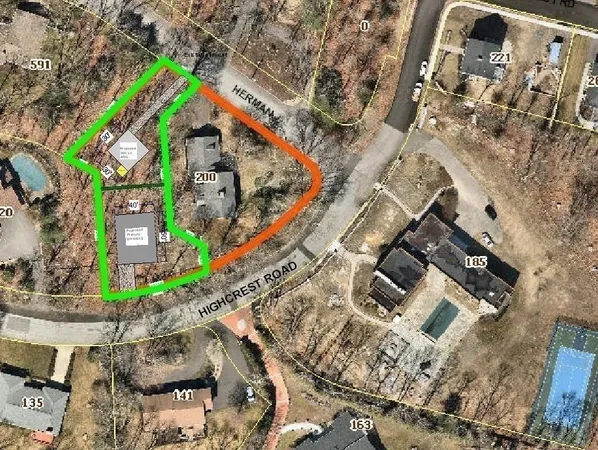 $299,900 | 2 Highcrest Road, Fall River, MA 02720