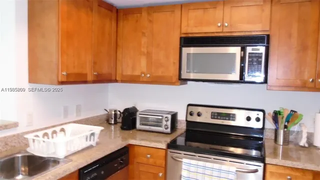 $3,200 | 1723 Southwest 2nd Avenue, Unit 608, Miami, FL 33129