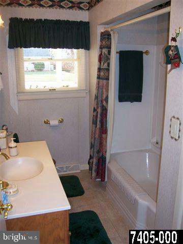 3411 Willow Road Dover, PA 17315 - Photo 14 of 16 Gallery Image 14