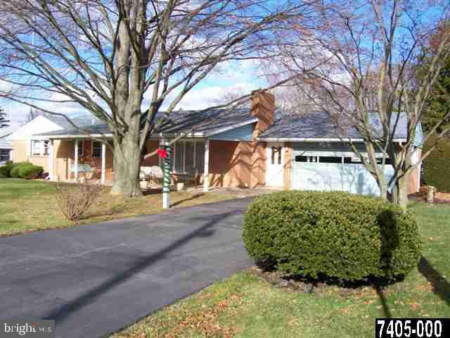 3411 Willow Road Dover, PA 17315 - Photo 2 of 16 Gallery Image 2