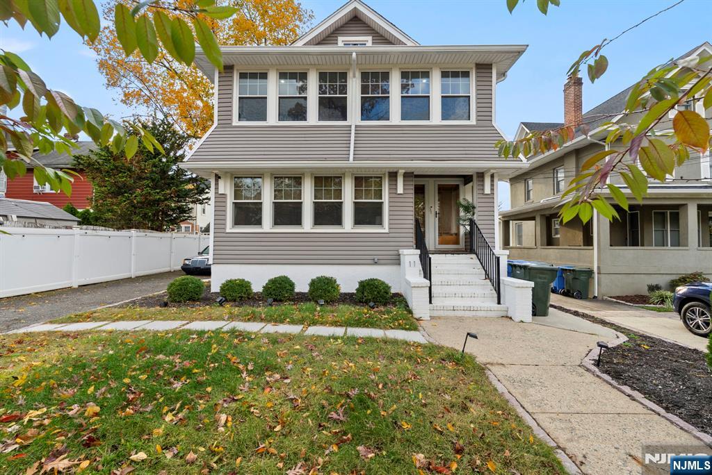 11 West Gouverneur Avenue Rutherford, NJ 07070 - Photo 2 of 45