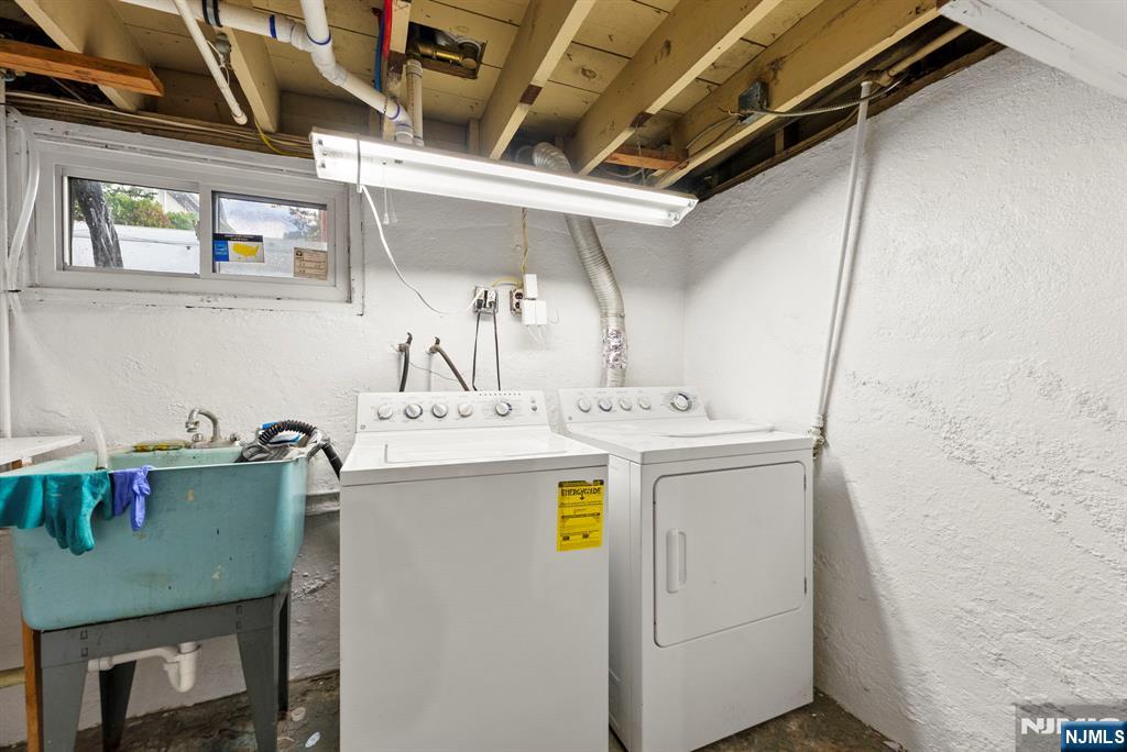 11 West Gouverneur Avenue Rutherford, NJ 07070 - Photo 29 of 45