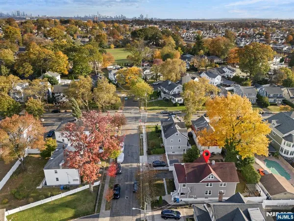 $960,000 | 11 West Gouverneur Avenue, Rutherford, NJ 07070