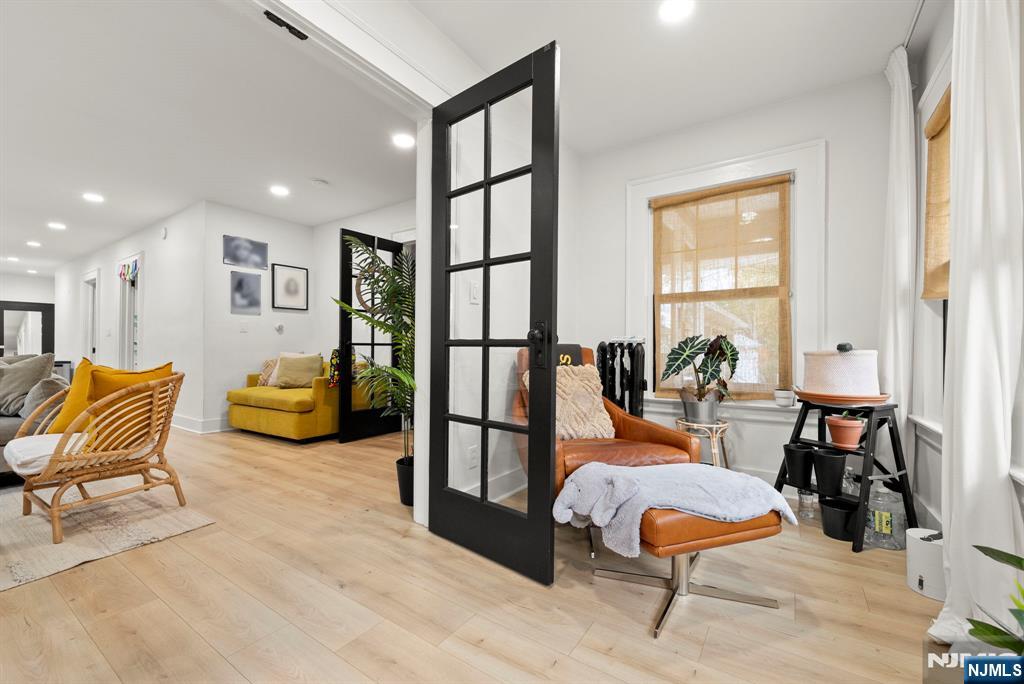 11 West Gouverneur Avenue Rutherford, NJ 07070 - Photo 4 of 45