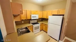 $1,250 | 1936 Tara Court, Unit 104, Greenville, NC 27858